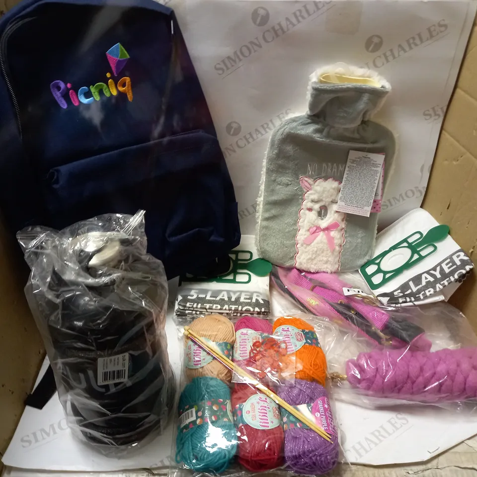 LOT OF ASSORTED HOUSEHOLD ITEMS TO INCLUDE WATER BOTTLES, HOT WATER BOTTLES AND KNITTING WOOL