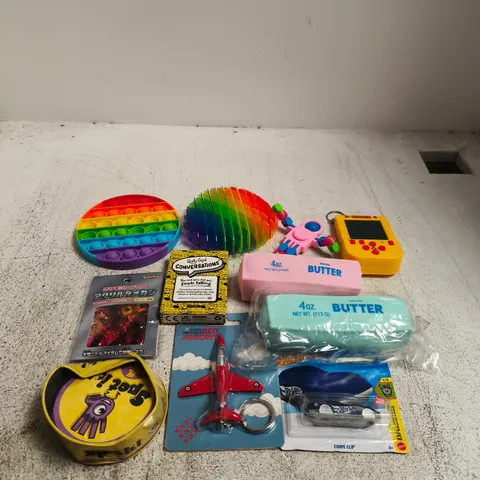 APPROXIMATELY 10 ASSORTED TOYS AND GAMES