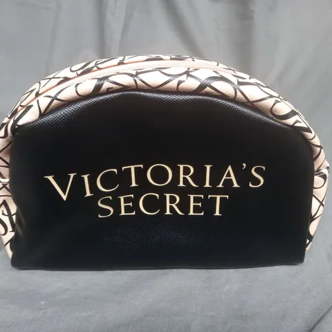 VICTORIAS SECRET MAKE UP BAG