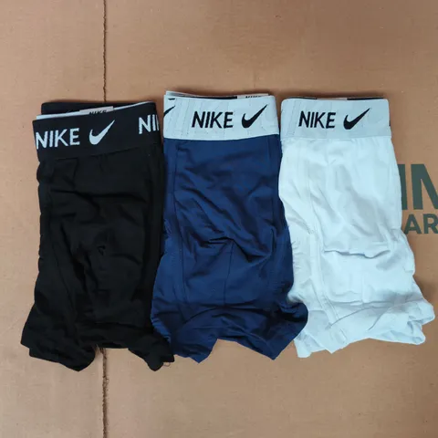 NIKE SET OF 3 BOXER BRIEFS IN BLACK/NAVY/WHITE SIZE LARGE