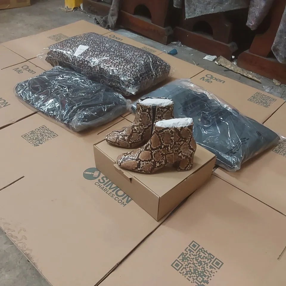 PALLET CONTAINING APPROXIMATELY 110x ASSORTED BRAND NEW DESIGNER CLOTHING ITEMS AND SHOES INCLUDING: SIMPLY BE LEOPARD COATS, SIMPLY BE BLACK BOMBER JACKETS, SIMPLY BE WORKWEAR JACKETS, JD WILLIAMS H