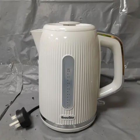 BREVILLE BOLD KETTLE - GREY