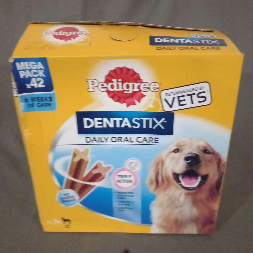 BOXED PEDIGREE DENTA STIX DAILY ORAL CARE MEGA PACK X42 6 WEEKS OF CARE