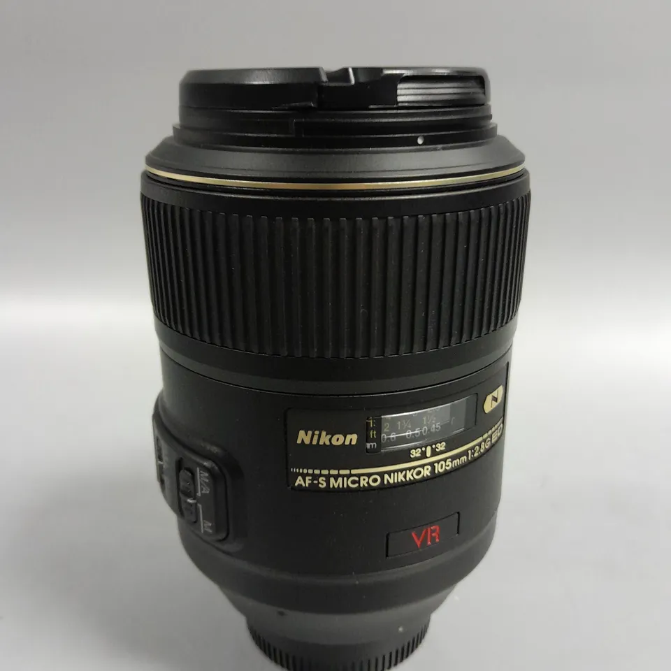 NIKON AF-S MICRO NIKKOR 105MM LENS 
