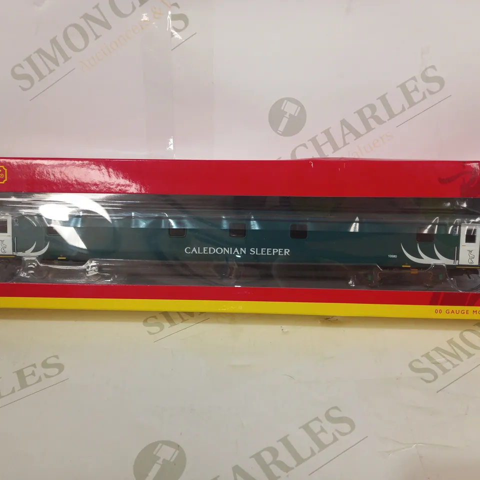HORNBY CALEDONIAN MK3 SLEEPER COACH 00 SCALE MODEL