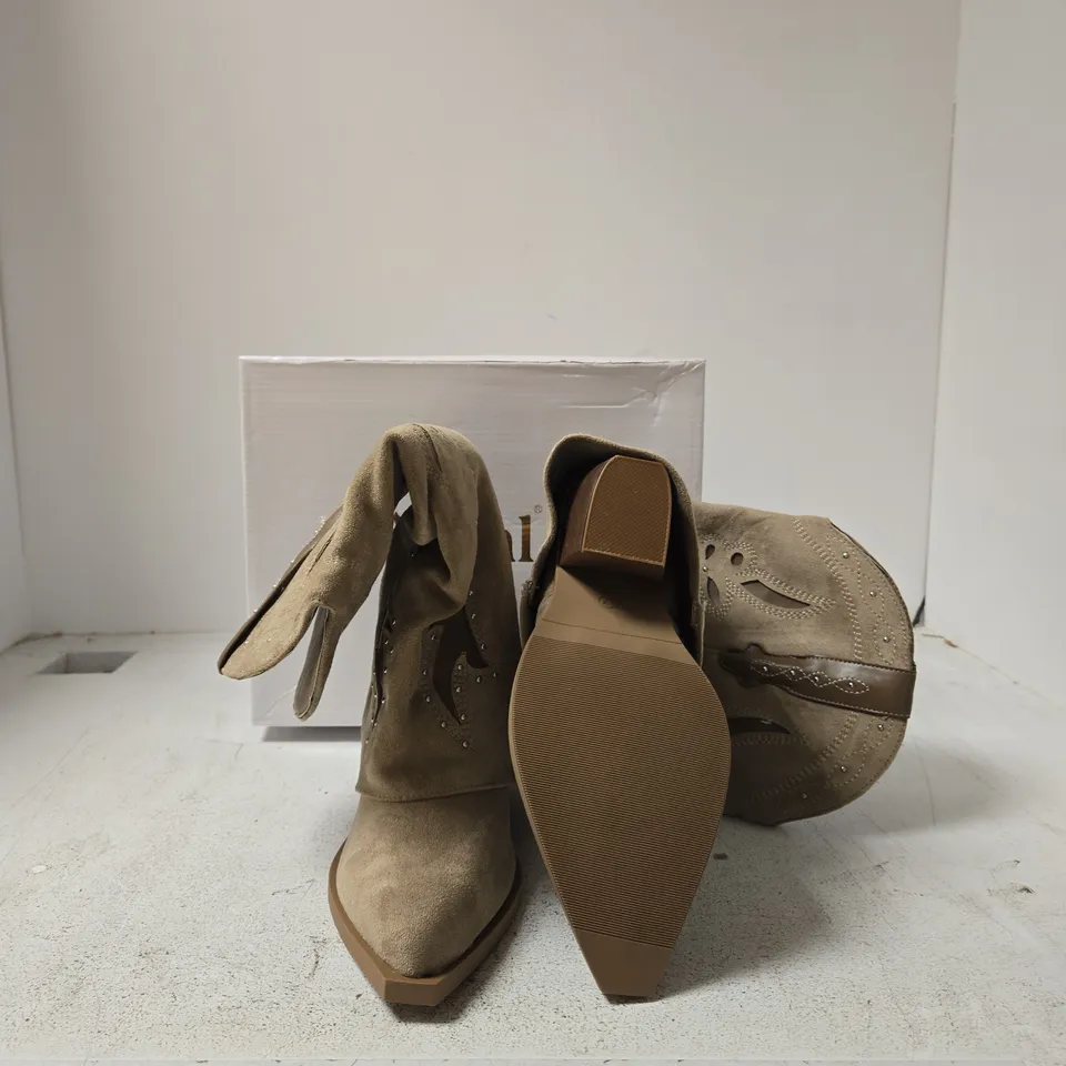 IDEAL SHOES UK4 KHAKI SUEDE WESTERN-STYLE BOOTS WITH CUT-OUT DETAILING