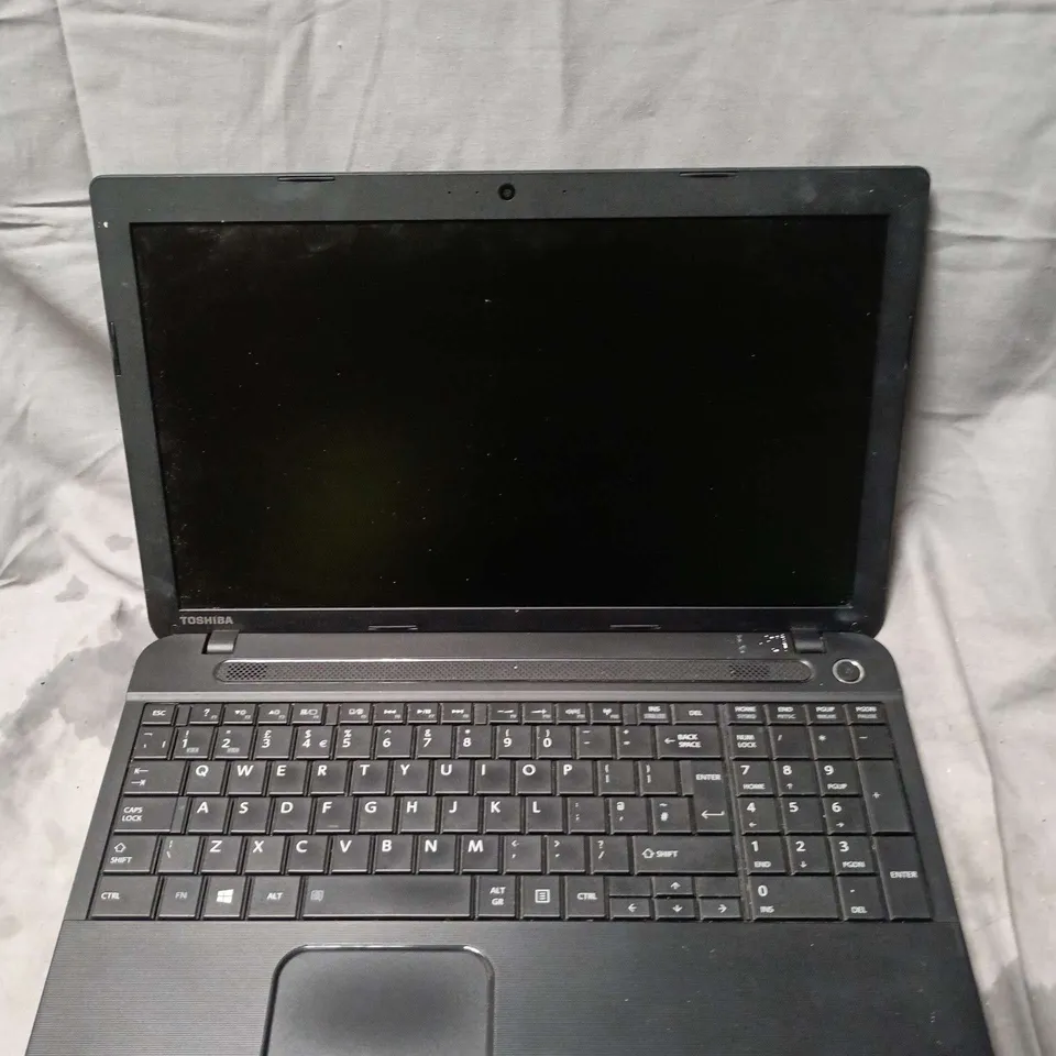 TOSHIBA SATELLITE PRO C50-A-1E6 LAPTOP