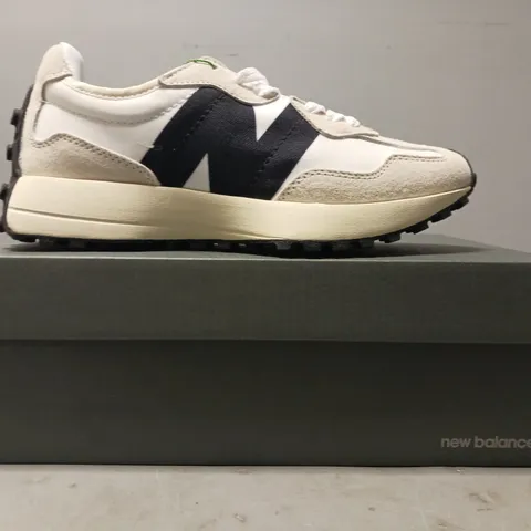 BOXED PAIR OF NEW BALANCE 327 SHOES IN WHITE/BLACK UK SIZE 6