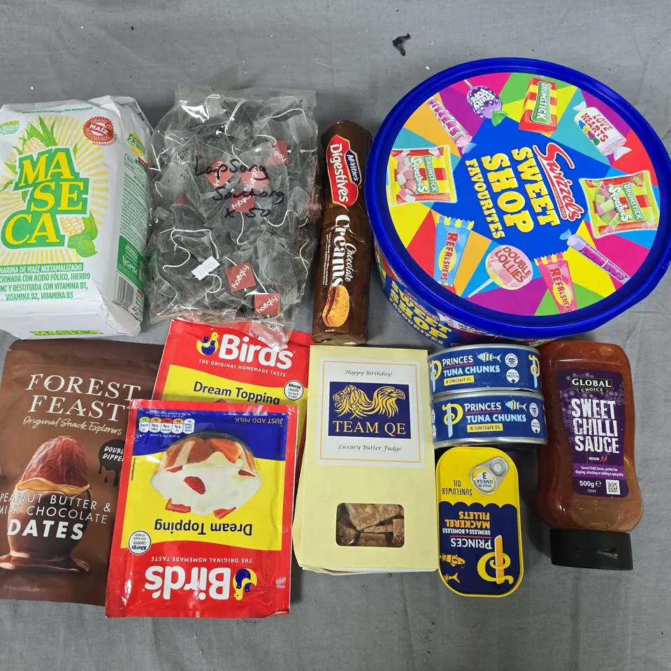 LOT OF APPROXIMATELY 35 ASSORTED FOOD ITEMS TO  INCLUDE FOREST FEAST DATES, SWIZZLERS TUB AND PRINCES TUNA