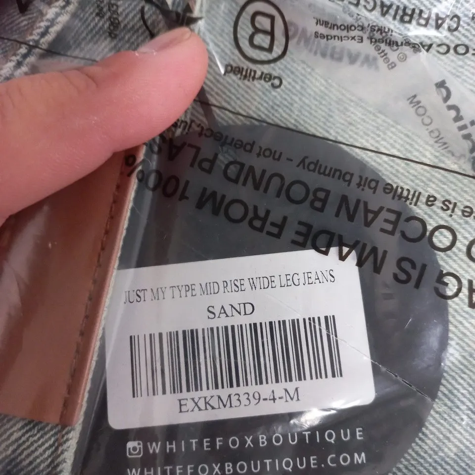 WHITE FOX BOUTIQUE JUST MY TYPE MID RISE WIDE LEG JEANS – SAND, SIZE M