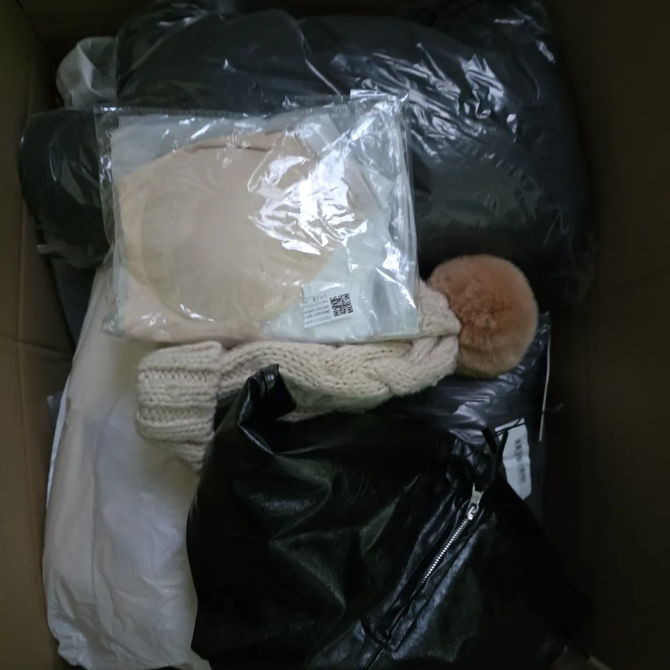 LARGE BOX OF APPROXIMATELY 25 ASSORTED CLOTHING ITEMS IN VARIOUS COLOURS, STYLES AND SIZES - COLLECTION ONLY