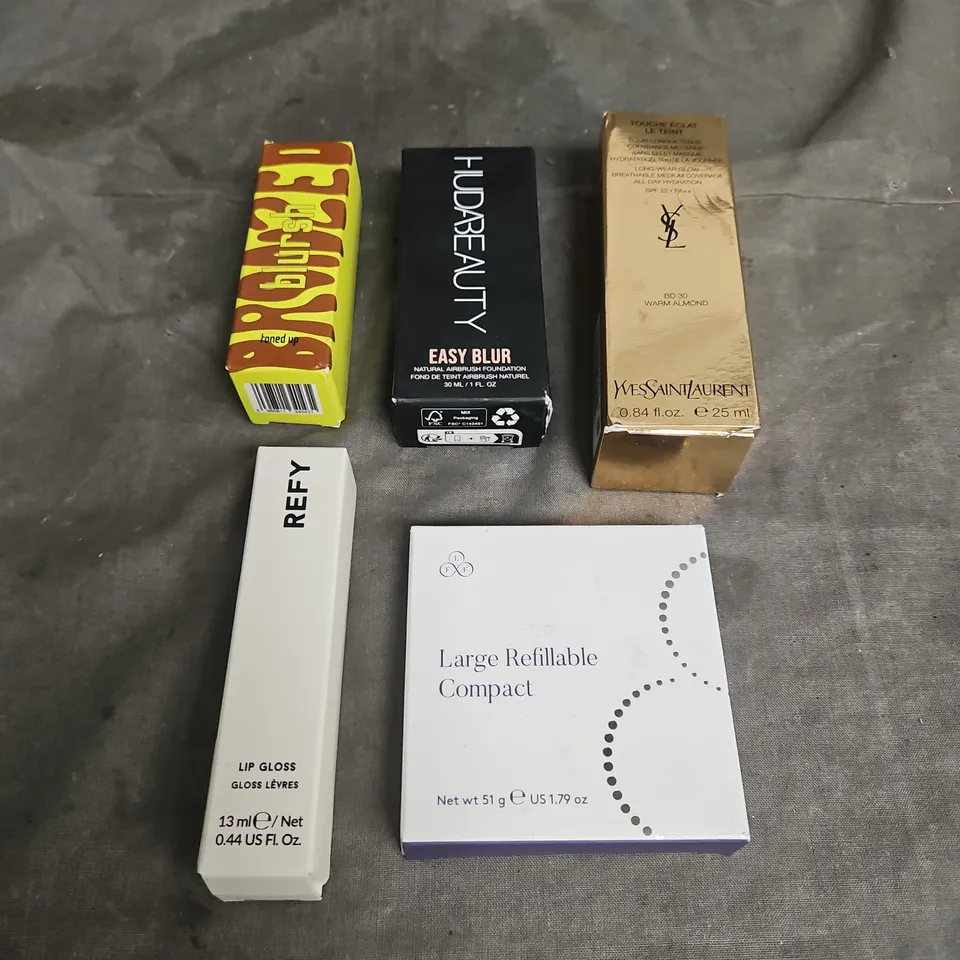 LOT OF APPROX 5 ASSORTED COSMETIC PRODUCTS TO INCLUDE - MADE BY MITCHELL BLURSH IN TONED UP - HUDABEAUTY EASY BLUR FOUNDATION IN BUTTER PECAN 330N - REFY LIP GLOSS IN CLEAR - ETC
