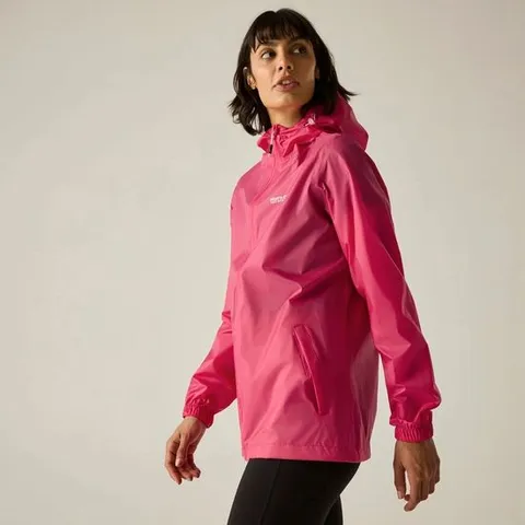 BRAND NEW REGATTA PACK IT III WOMEN'S LIGHTWEIGHT WATERPROOF WALKING JACKET IN PINK POTION - UK 28