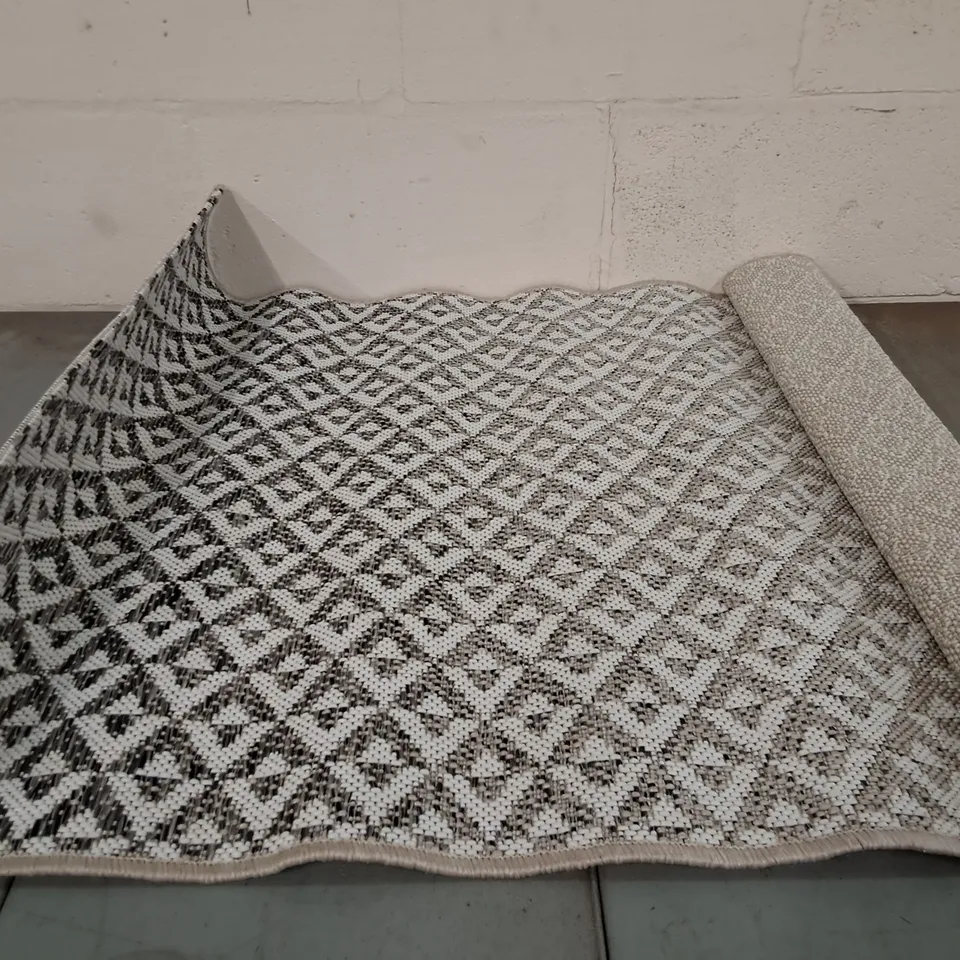 BRAND NEW PACO HOME 745 GREY KORTRIJK RUG SIZE 80CM X 150CM