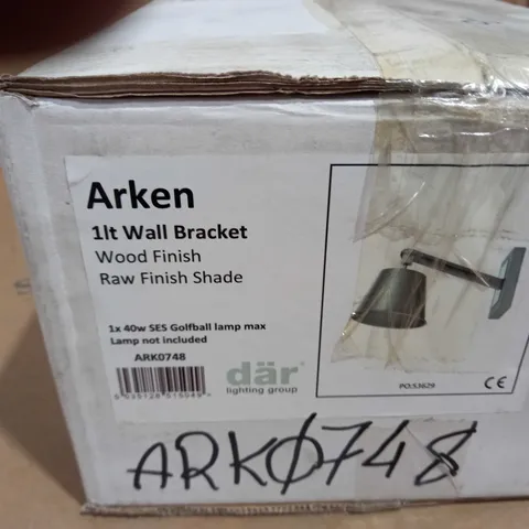 DAR ARKEN 1LT WALL BRACKET - WOOD FINISH 