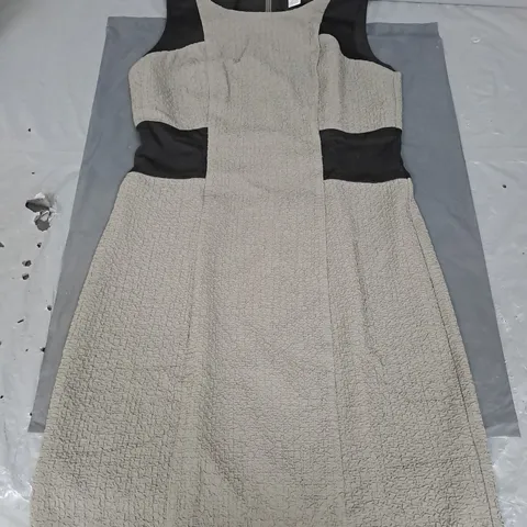 DKNY MIDI DRESS - BLACK AND GREY - SIZE 6