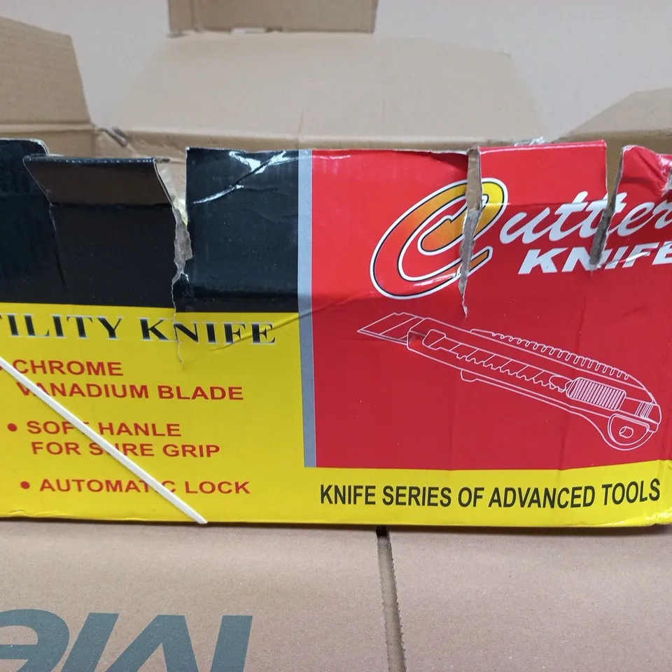 LARGE QUANTITYOF UTILITY SAFETY KNIFES