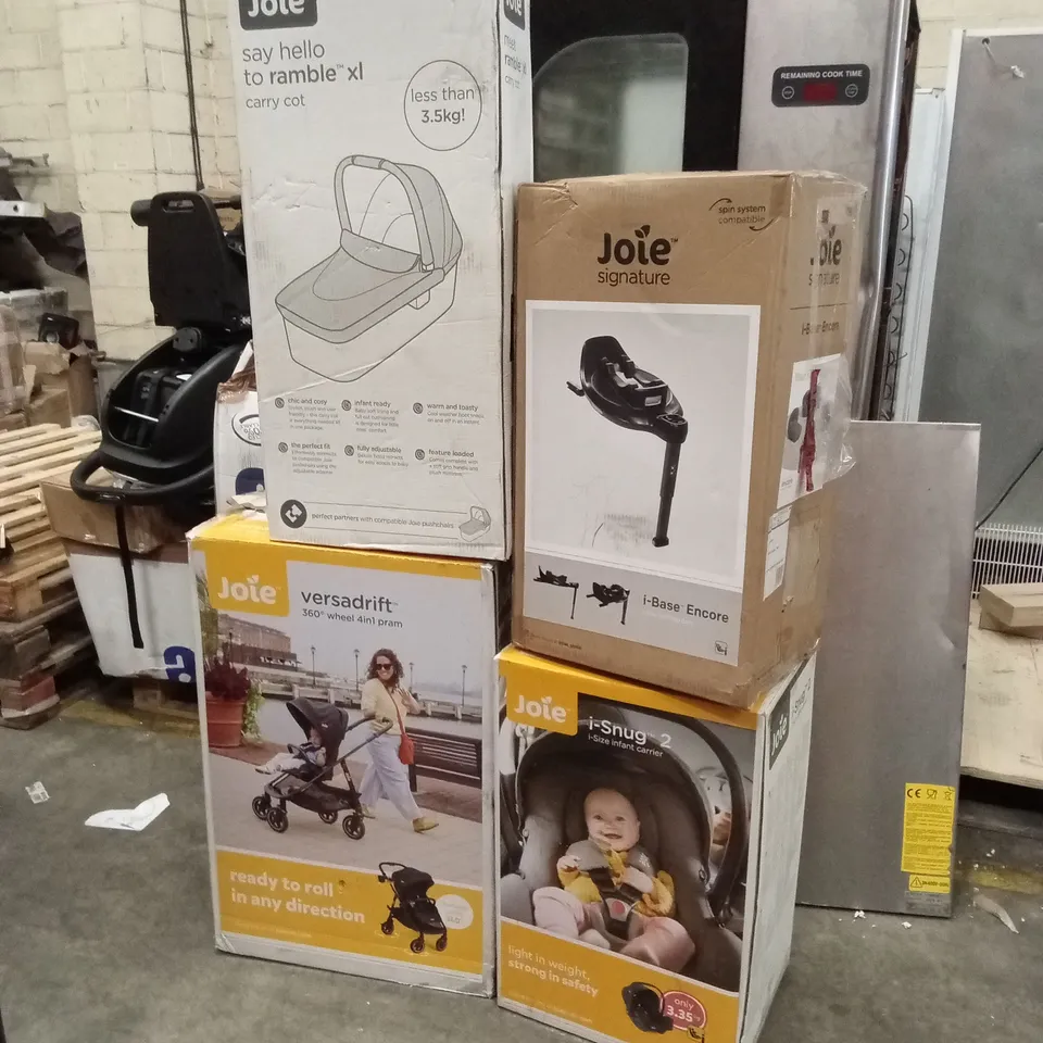 BOXED JOIE STROLLER, CARRYCOT, CAR SEAT & ISOFIX BASE (4 BOXES)