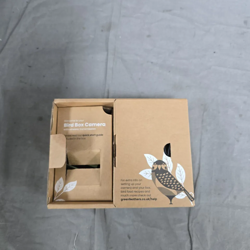 BOX OF APPROXIMATELY 25 HOUSEHOLD ITEMS INCLUDING: SHOWER HEAD, FLASHLIGHT AND BIRD BOX CAMERA