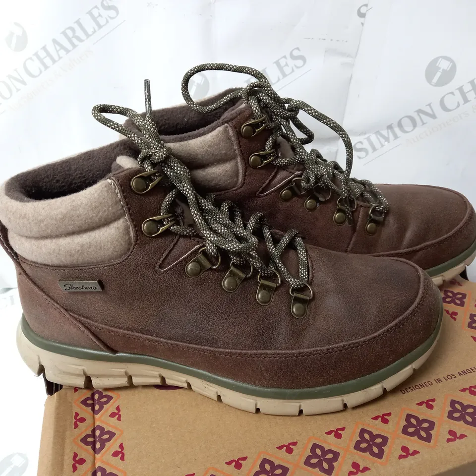 SKECHERS WARM BOOTS-BROWN SIZE 4.5