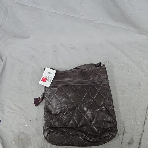 BROWN QUILTED CROSSBODY BAG – ZIPPER POCKET 