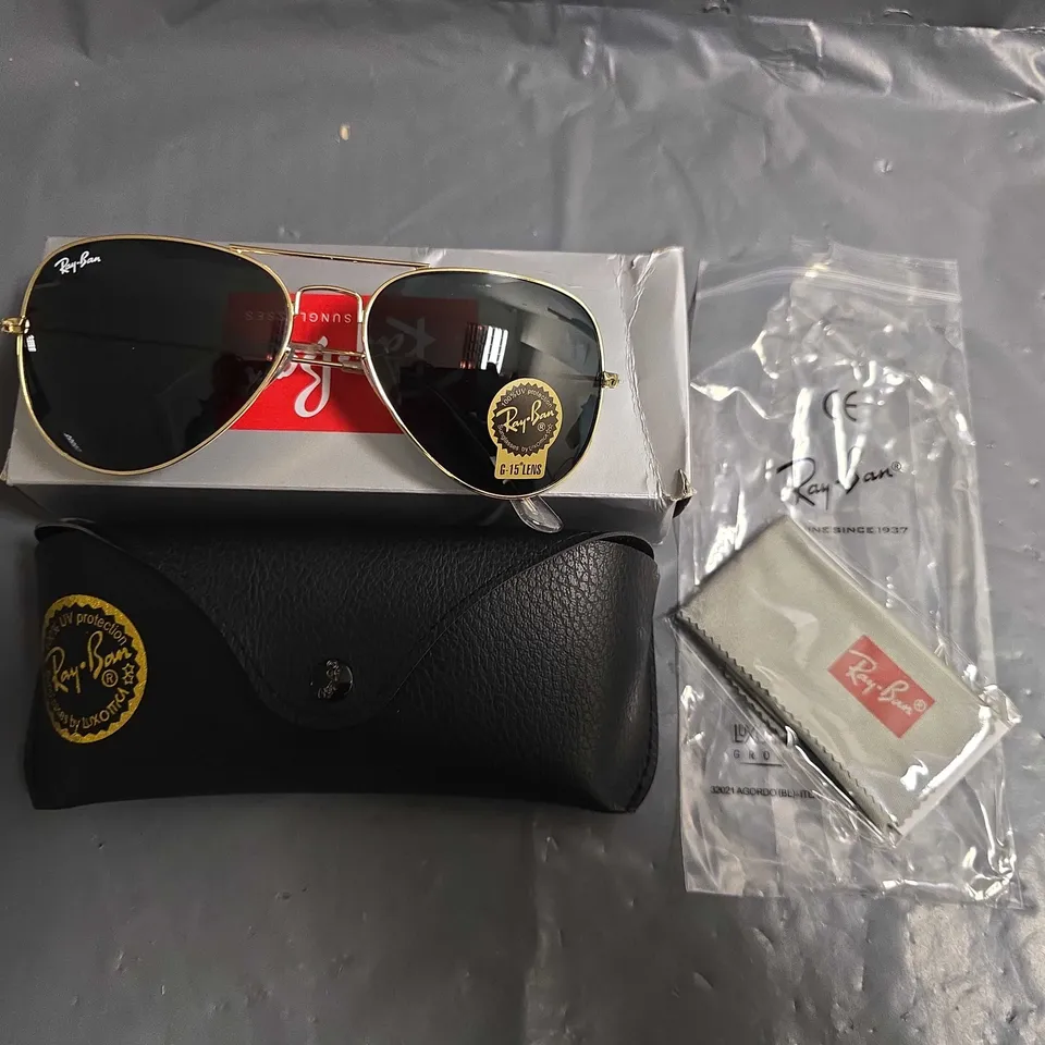 BOXED PAIR OF RAY BAN GLASSES WITH G-15 LENS IN CASE