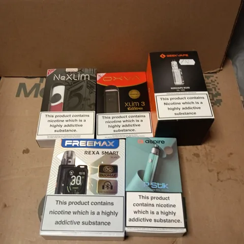 APPROXIMATELY 15 ASSORTED E-CIGARETTE PRODUCTS TO INCLUDE - GEEK VAPE, ASPIRE, FREEMAX ETC