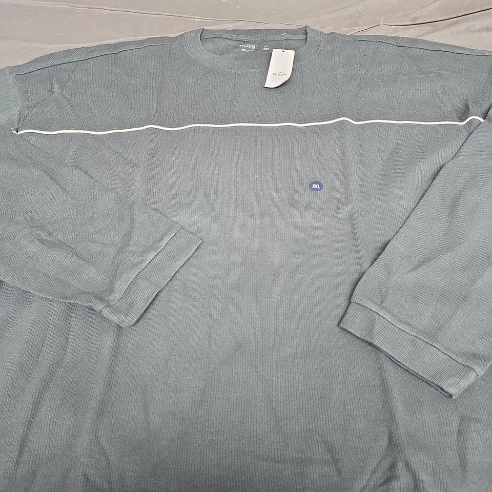 HOLLISTER KNITTED JUMPER - SIZE XXL