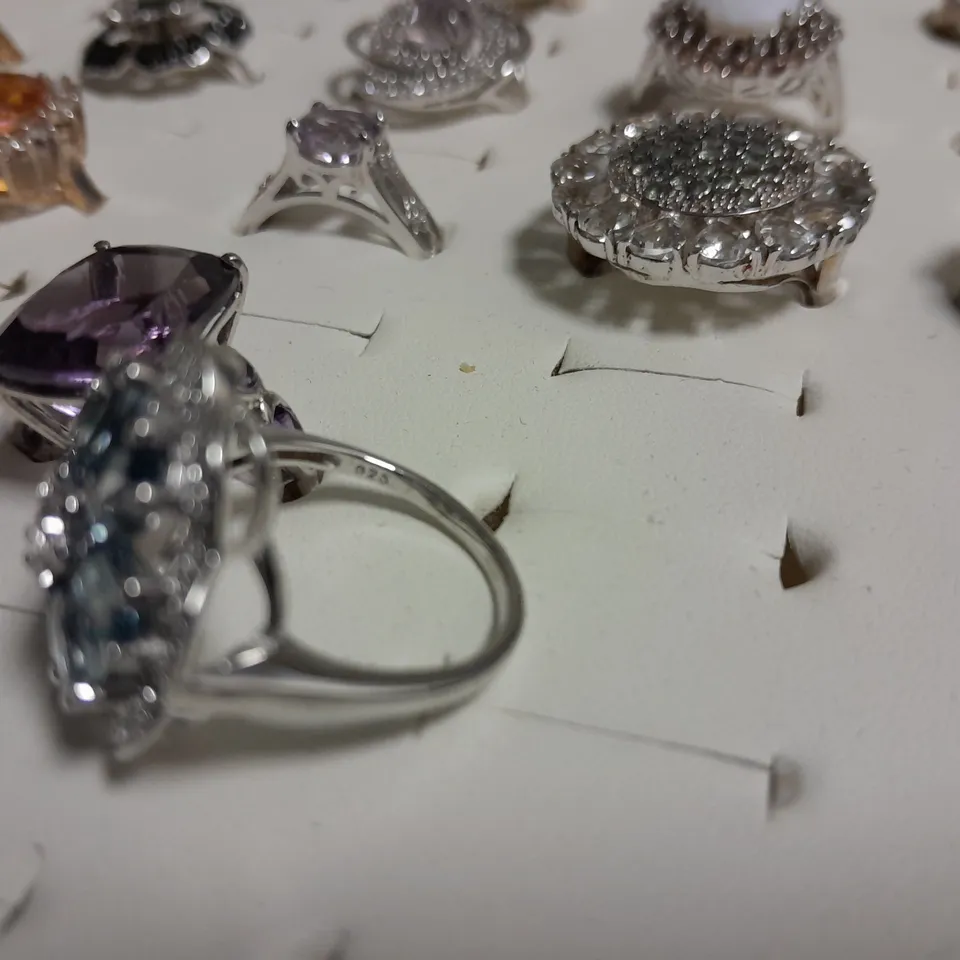 LOT OF 20 ASSORTED RINGS IN WOODEN DISPLAY BOX
