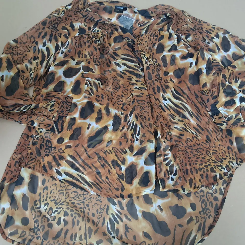 BRAND NEW DESTELLO ANIMAL THEMED SHIRT - UK S