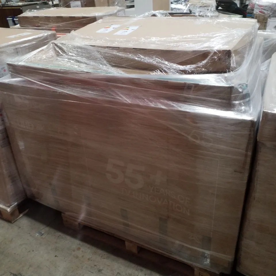 PALLET CONTAINING APPROXIMATELY 10 ASSORTED DAMAGED TVS