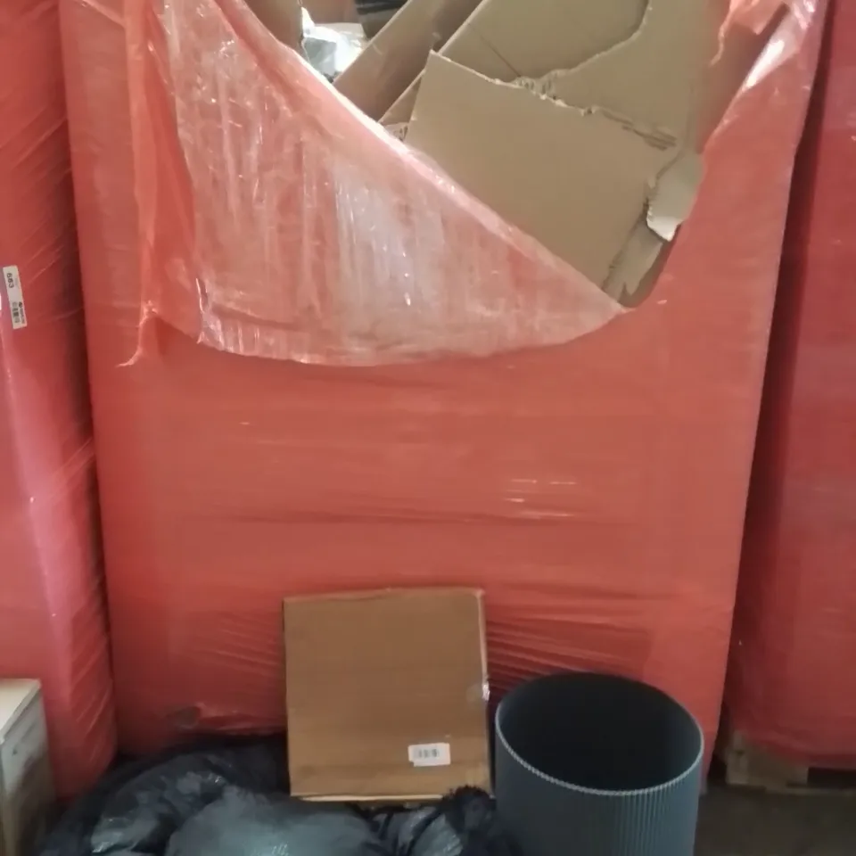 PALLET OF ASSORTED HOUSEHOLD GOODS AND PRODUCTS TO INCLUDE;DOG BED,PLANT POT,PHOTO FRAMES