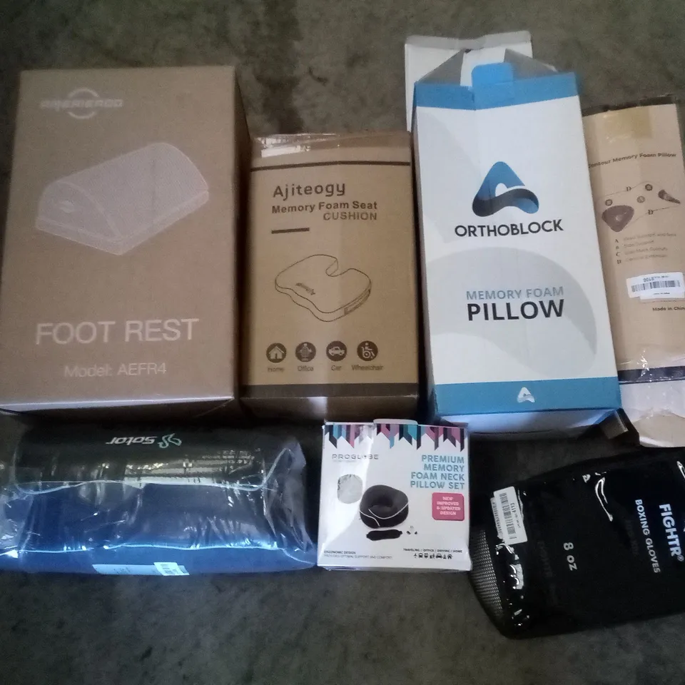 PALLET OF ASSORTED ITEMS INCLUDING MEMORY FOAM SEAT CUSHION, MEMORY FOAM NECK PILLOW, BOXING GLOVES, FOOT REST, MATTRESS TOPPER, LUXURY QUILTED PILLOW PROTER