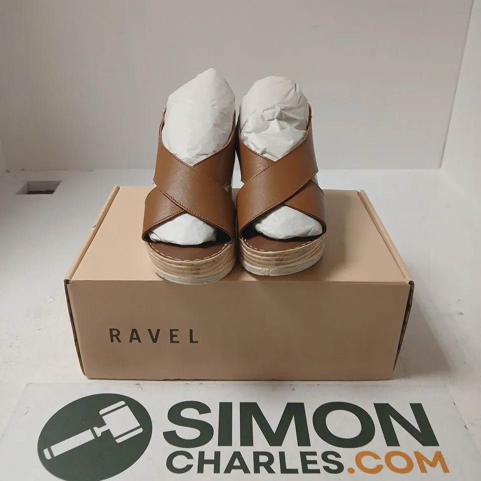 BOXED PAIR OF RAVEL BRANTON SHOES IN TAN LEATHER - UK 4