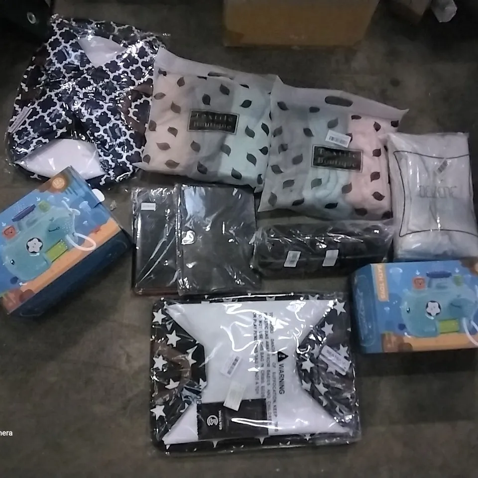 PALLET OF ASSORTED ITEMS TO INCLUDE JOYJOZ BATH TOYS, DEZENE WHITE CUSHION COVER, BEATS PILL CASE, SEA TEAM STAR BAG, TEXTILE BOUTIQUE HAIR DRYING TOWELS, TABLET CASE