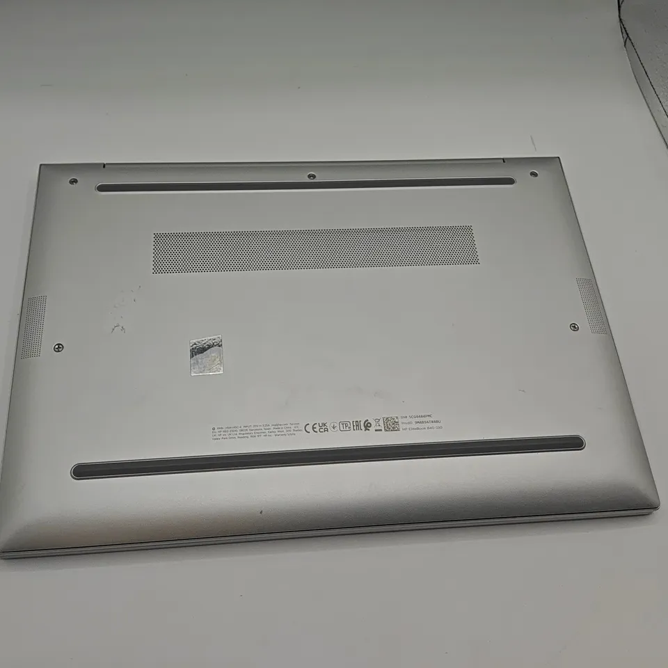 HP ELITEBOOK 840 G10 INTEL 5 LAPTOP IN SILVER WITH HP LAPTOP BAG