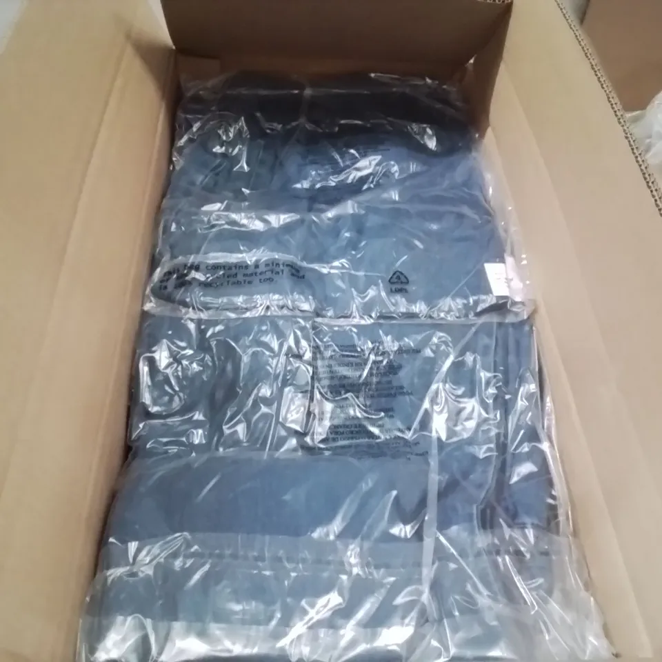 BOXED BRAND NEW APPROXIMATELY 12 SIMPLY BE MID BLUE PLEAT DETAIL JEANS SIZE 18R