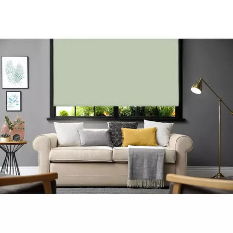 PLAIN BLACKOUT ROLLER BLIND 150X160, GREEN [COLLECTION ONLY]