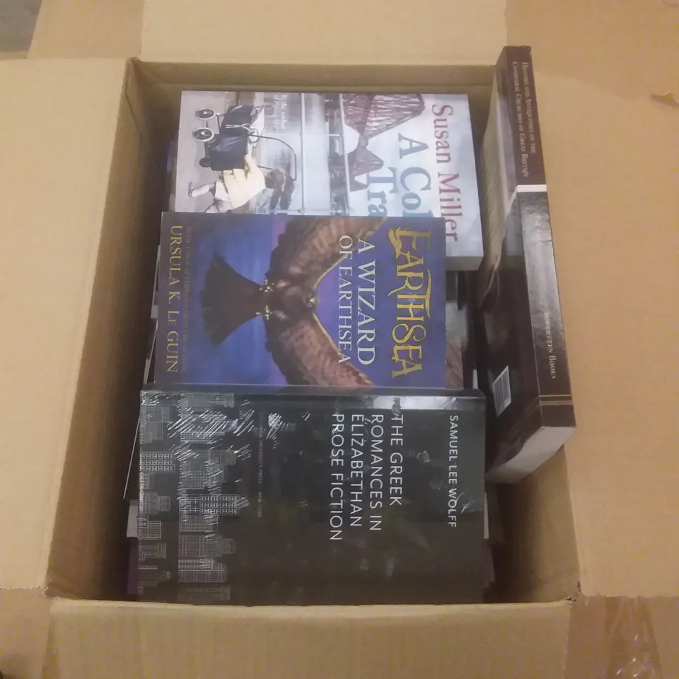 PALLET OF ASSORTED BOOKS INCLUDING KIDS BOOKS, RECIPE BOOKS, ACTIVITY BOOKS