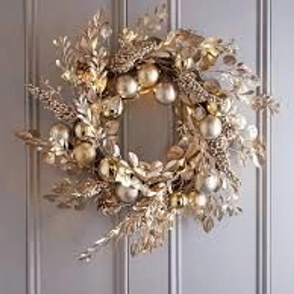 BOXED CHAMPAGNE GOLD PRE-LIT CHRISTMAS WREATH 