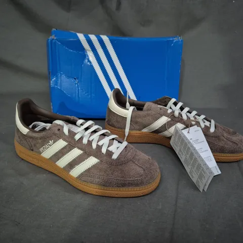 BOXED PAIR OF ADIDAS HANDBALL SPEZIAL BROWN UK 4.5 