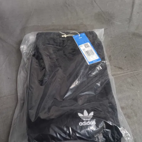 BAGGED ADIDAS ORIGINAL FLEECED JOGGERS - SIZE SMALL
