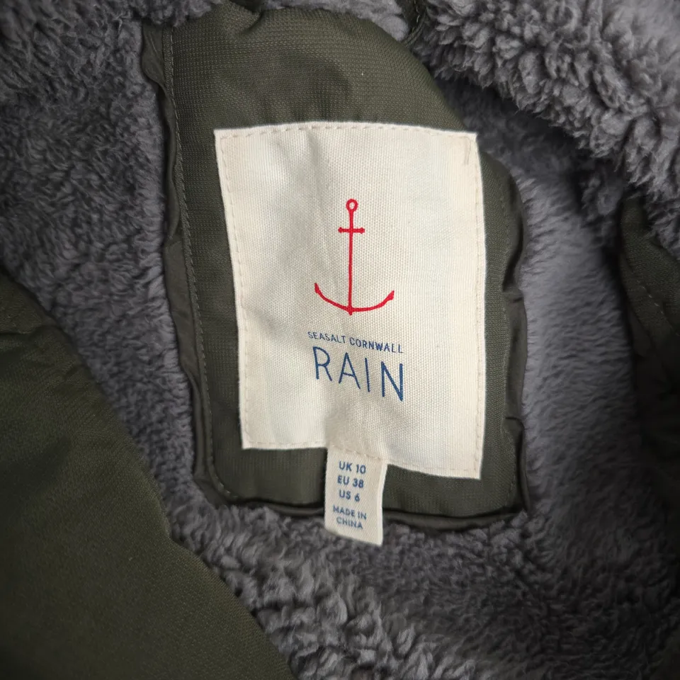 SEASALT CORNWALL JANELLE COAT – WOODLAND OLIVE, UK 10 (US 6, EU 38)