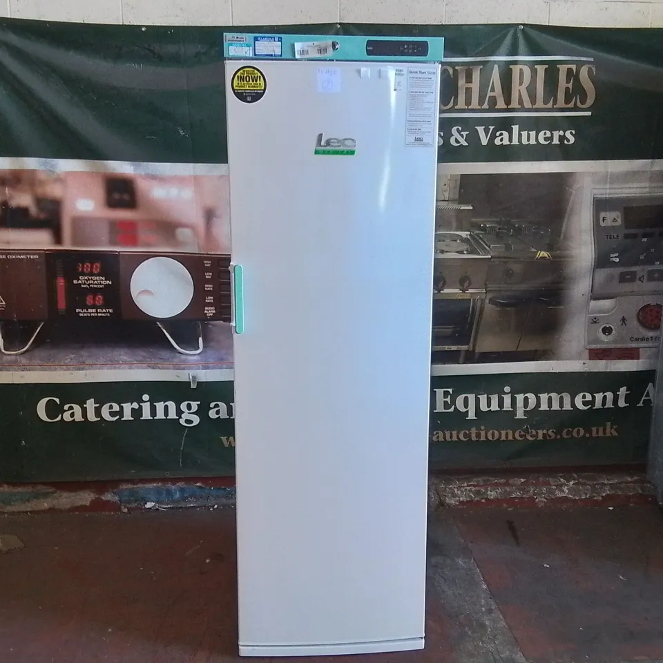 LEC PSR353UK - 353 LITRE PHARMACY REFRIGERATOR MEDICAL - SOLID DOOR