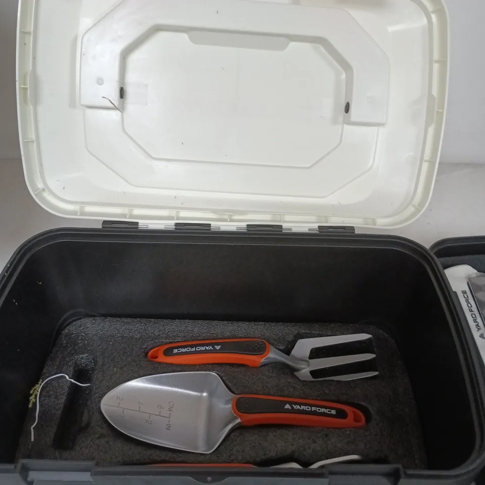 YARD FORCE VITA BALCONY SERIES GARDEN TOOL KIT – HAND TOOLS IN CARRY CASE (BOXED)