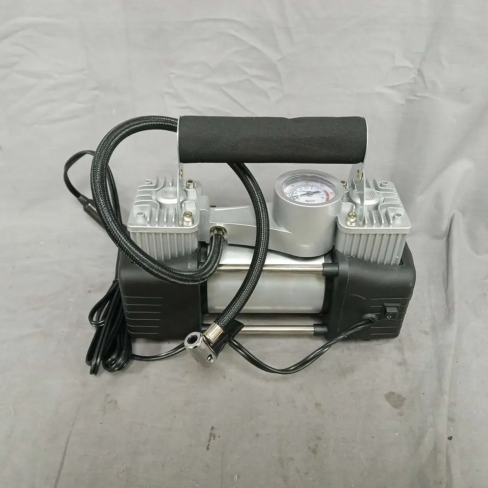 2-CYLINDER AIR COMPRESSOR WITH GAUGE, 12V – PORTABLE