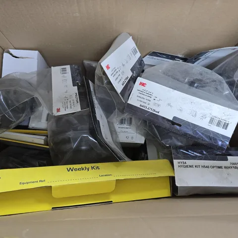 BOX OF ASSORTED SAFETY EQUIPMENT 