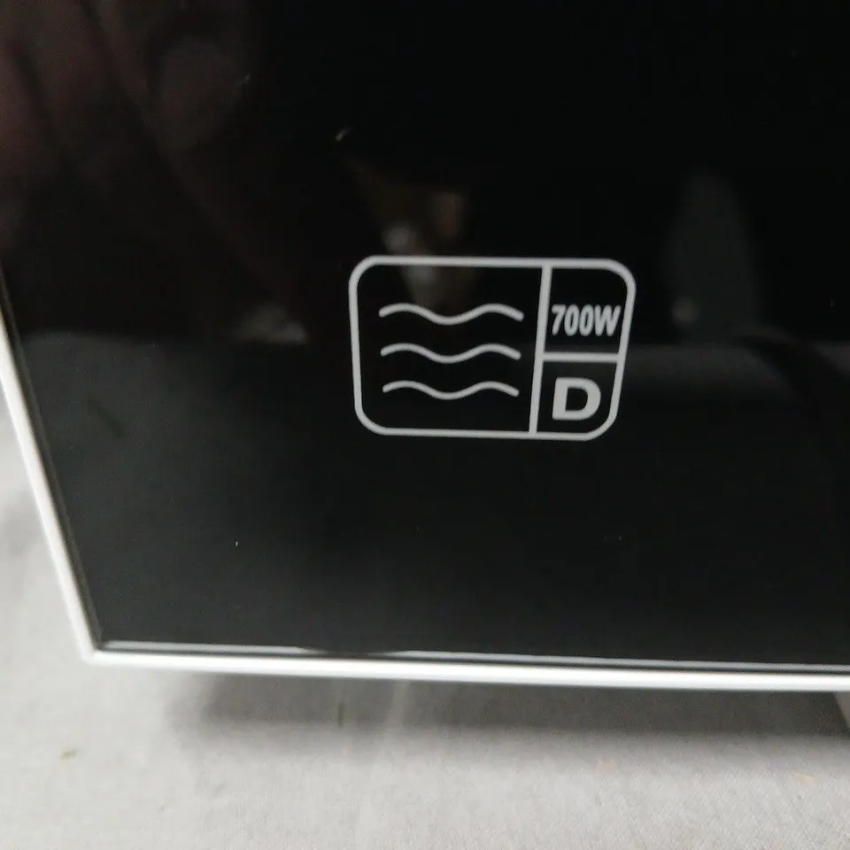 SWAN MICROWAVE OVEN 700W – WHITE