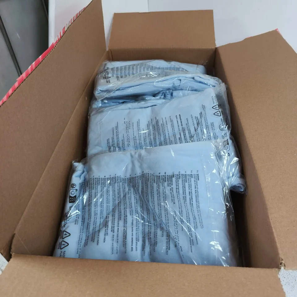 BOX OF APPROXIMATELY 12 ASSORTED CLOTHING ITEMS TO INCLUDE DIP FRONT BIKINI BOTTOM, BOX FIT CREW SWEATER ETC