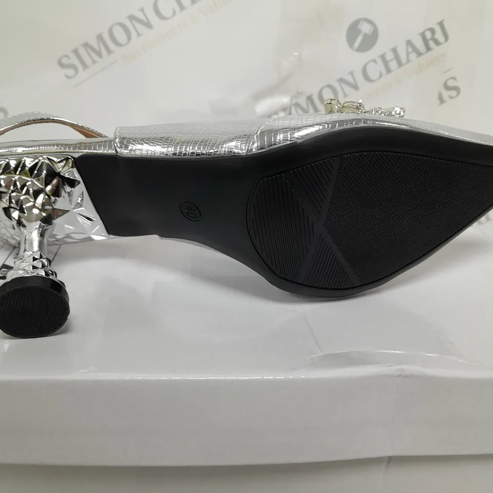 BOXED HIGH HEELED SILVER GEM SHOES 